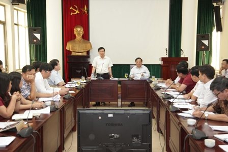 Bộ trưởng Bộ Văn hóa, Thể thao và Du lịch Nguyễn Ngọc Thiện phát biểu tại buổi làm việc